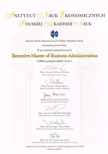 Potwierdzenie przeprowadzenia na studiach podyplomowych Executive Master of Business Administration wykładów przez wykładowców
